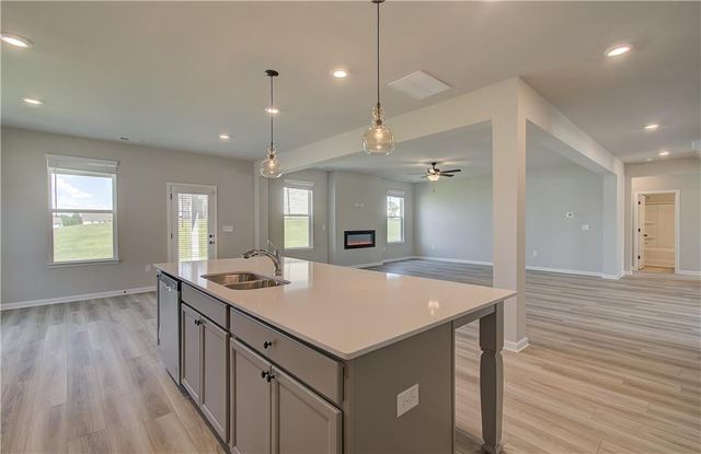 733 Dunlake Way, Locust Grove, GA 30248