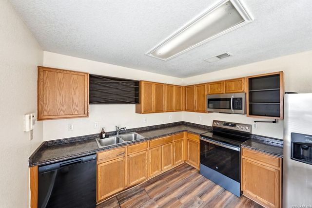 10130 RANGER CYN, San Antonio, TX 78251