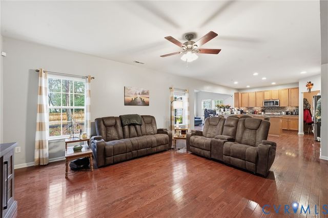 6313 Arbor Meadows Ter, Chester, VA 23831