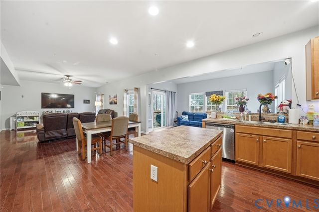 6313 Arbor Meadows Ter, Chester, VA 23831