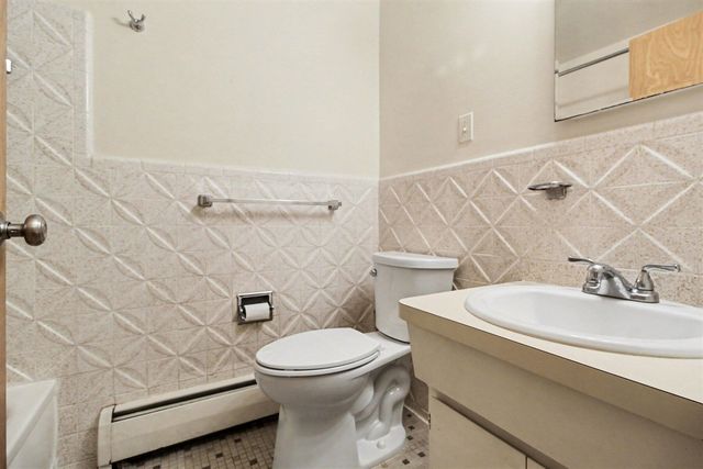 1257 Island Drive 101, Ann Arbor, MI 48105