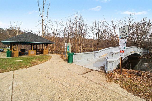 1257 Island Drive 101, Ann Arbor, MI 48105