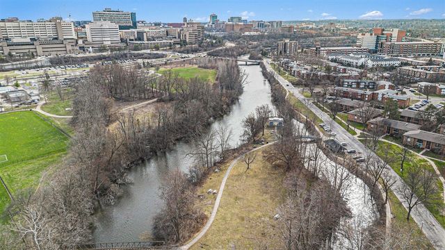 1257 Island Drive 101, Ann Arbor, MI 48105