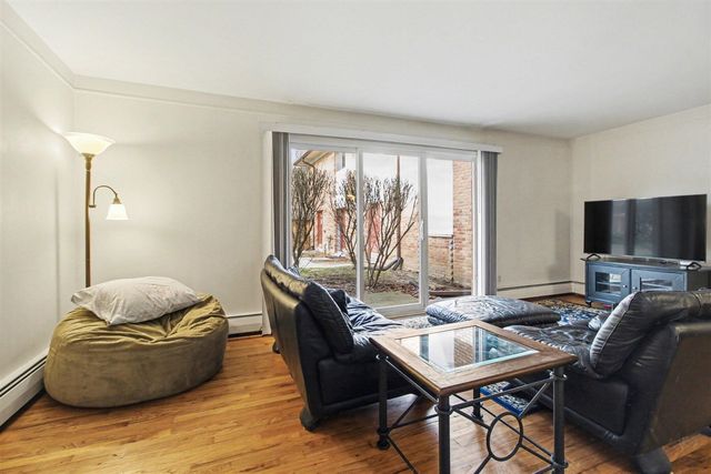 1257 Island Drive 101, Ann Arbor, MI 48105