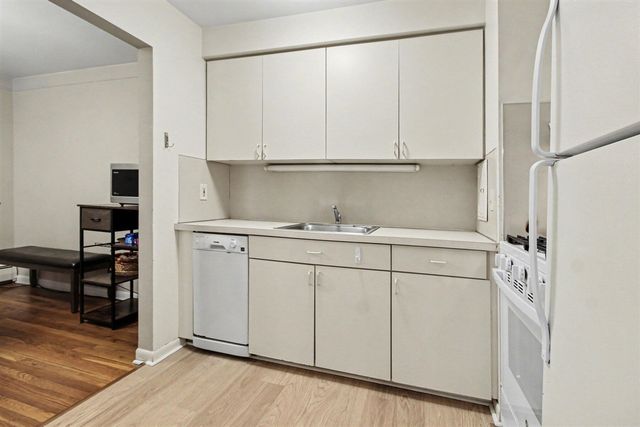 1257 Island Drive 101, Ann Arbor, MI 48105