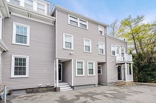 45 Federal St 3, Salem, MA 01970