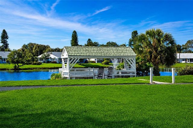 4809 INDEPENDENCE DRIVE, Bradenton, FL 34210