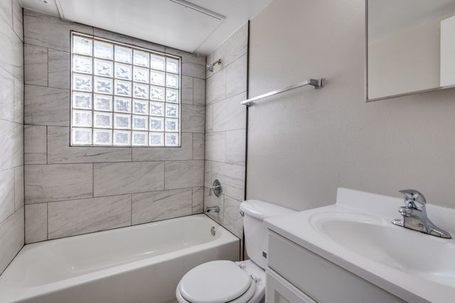 4915 Reiger Avenue F, Dallas, TX 75214