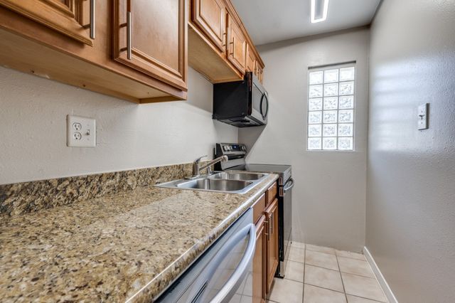 4915 Reiger Avenue F, Dallas, TX 75214