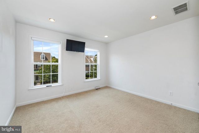 6 STOKES AVE, Voorhees, NJ 08043