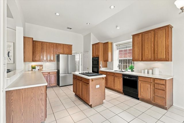 5705 Abingdon Drive, Richardson, TX 75082