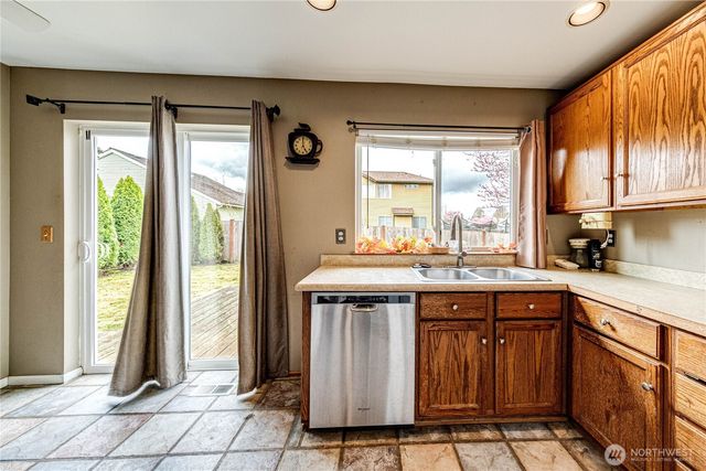 6510 58th Drive NE, Marysville, WA 98270