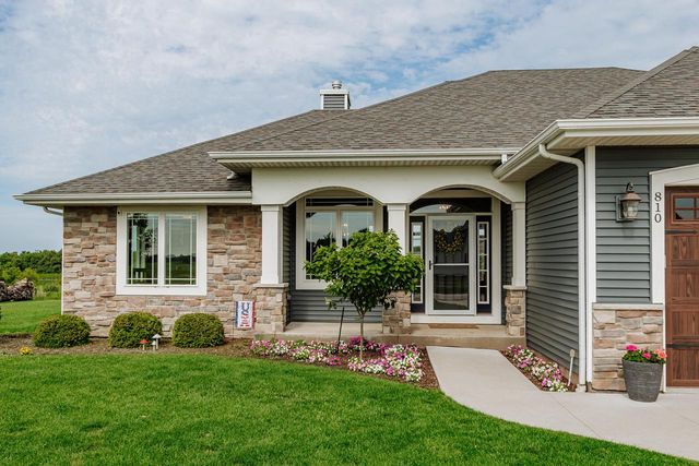 810 Westwind DRIVE, Eagle, WI 53119