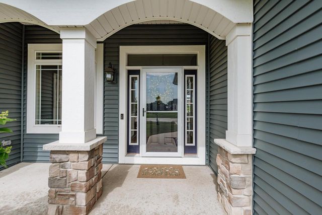 810 Westwind DRIVE, Eagle, WI 53119