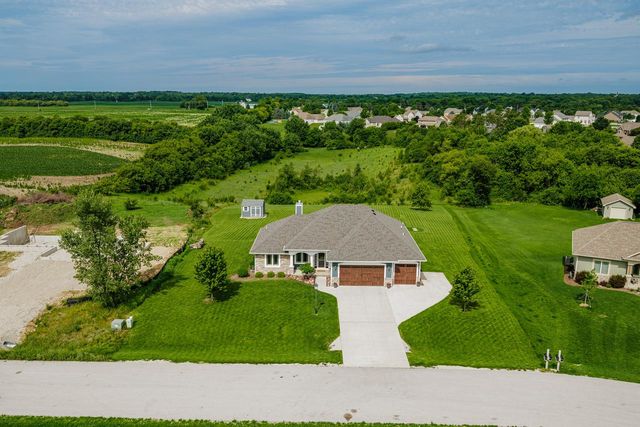 810 Westwind DRIVE, Eagle, WI 53119