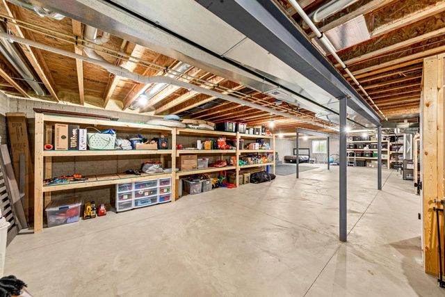 810 Westwind DRIVE, Eagle, WI 53119