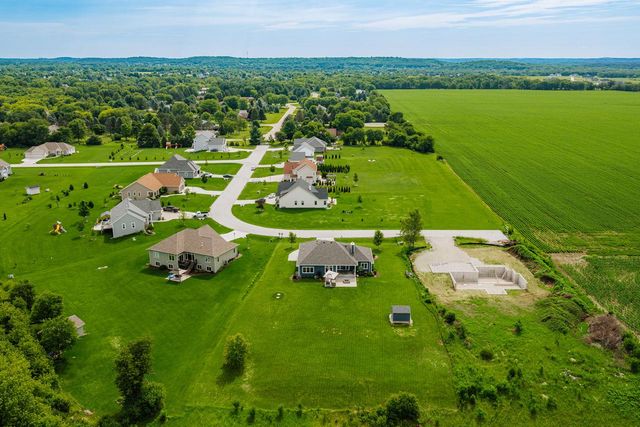 810 Westwind DRIVE, Eagle, WI 53119