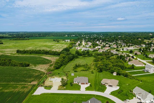 810 Westwind DRIVE, Eagle, WI 53119