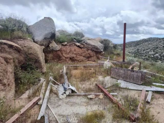 2 California, Hemet, CA 92545