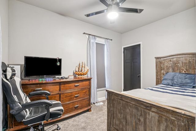 508 2nd Ave SW, Independence, IA 50644