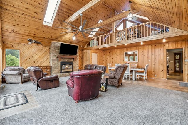 508 2nd Ave SW, Independence, IA 50644