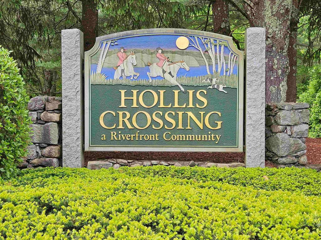 76 Bartemus Trail # 231, Nashua, NH 03062