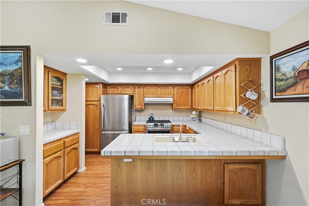 Image 13 of property listing at 302 Patterson, Santa Maria, CA 93455