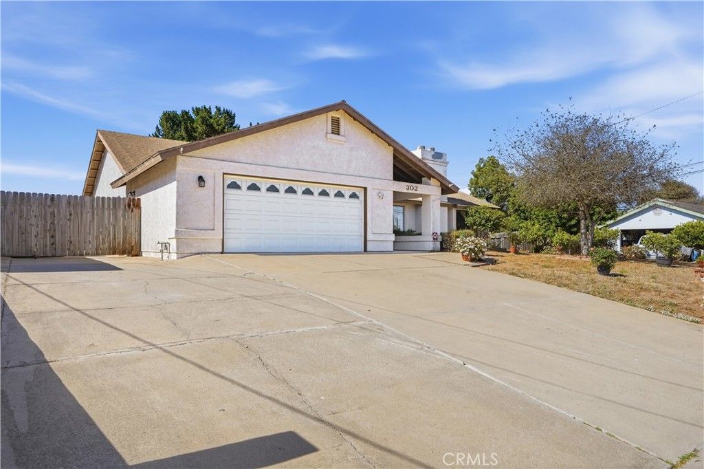 Image 2 of property listing at 302 Patterson, Santa Maria, CA 93455