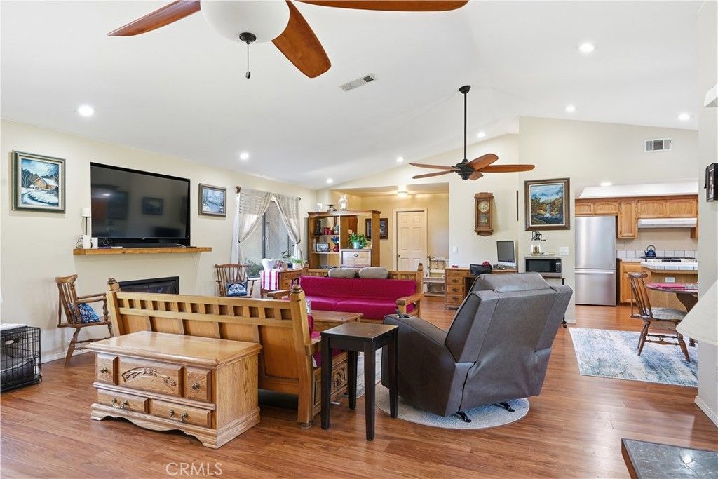 Image 6 of property listing at 302 Patterson, Santa Maria, CA 93455