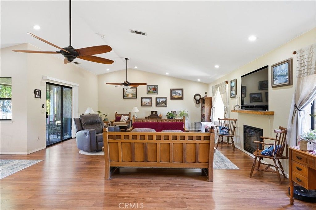 Image 7 of property listing at 302 Patterson, Santa Maria, CA 93455