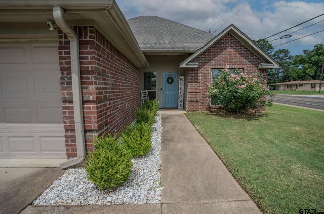 100 S Rainbow Dr, Whitehouse, TX 75791