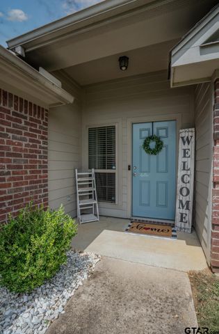 100 S Rainbow Dr, Whitehouse, TX 75791