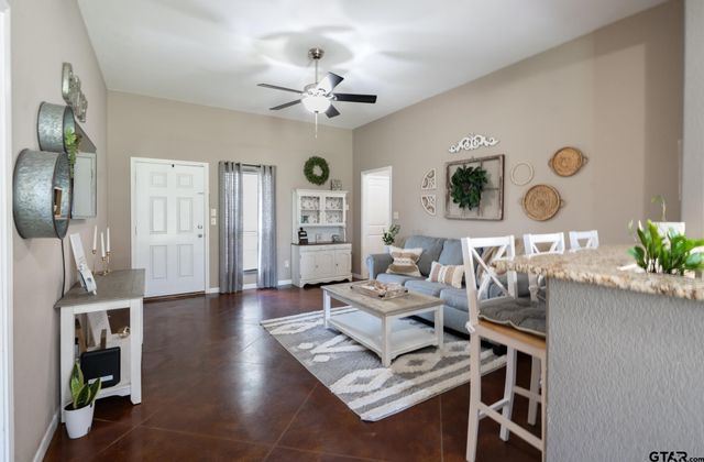 100 S Rainbow Dr, Whitehouse, TX 75791