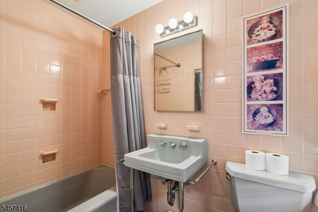 300 Oak Ridge Ave, Summit City, NJ 07901