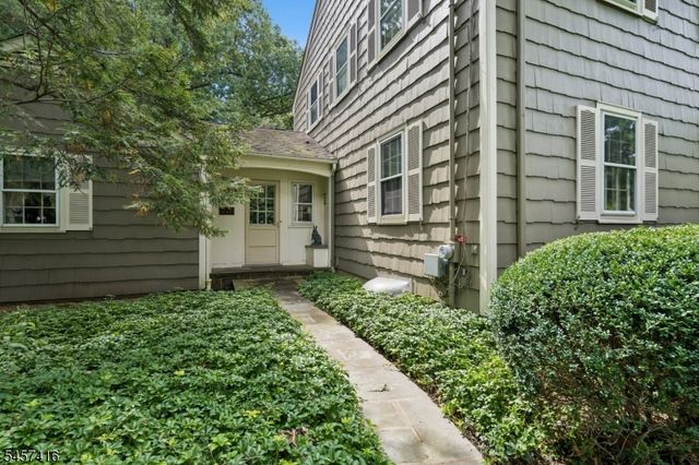 300 Oak Ridge Ave, Summit City, NJ 07901
