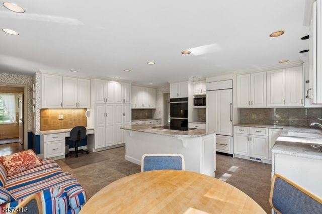 300 Oak Ridge Ave, Summit City, NJ 07901