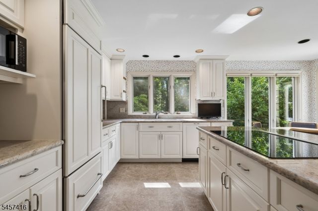 300 Oak Ridge Ave, Summit City, NJ 07901