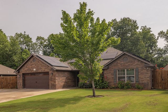 2305 Kelly Lynn Place, Fayetteville, AR 72701