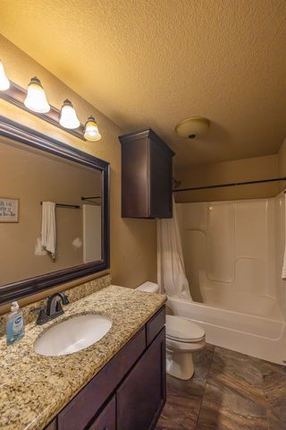 2305 Kelly Lynn Place, Fayetteville, AR 72701