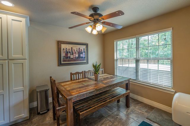 2305 Kelly Lynn Place, Fayetteville, AR 72701
