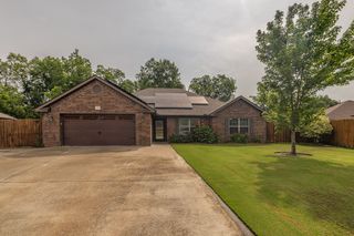 2305 Kelly Lynn Place, Fayetteville, AR 72701