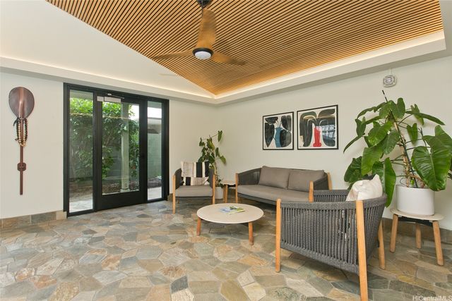 2575 Kuhio Avenue 1502, Honolulu, HI 96815