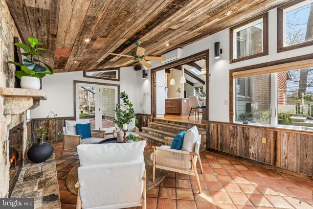 4035 TAYLOR DR, Fairfax, VA 22032