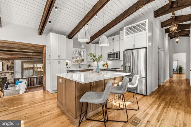 4035 TAYLOR DR, Fairfax, VA 22032