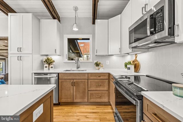 4035 TAYLOR DR, Fairfax, VA 22032