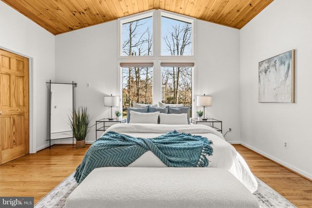 4035 TAYLOR DR, Fairfax, VA 22032