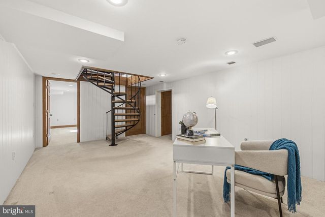 4035 TAYLOR DR, Fairfax, VA 22032