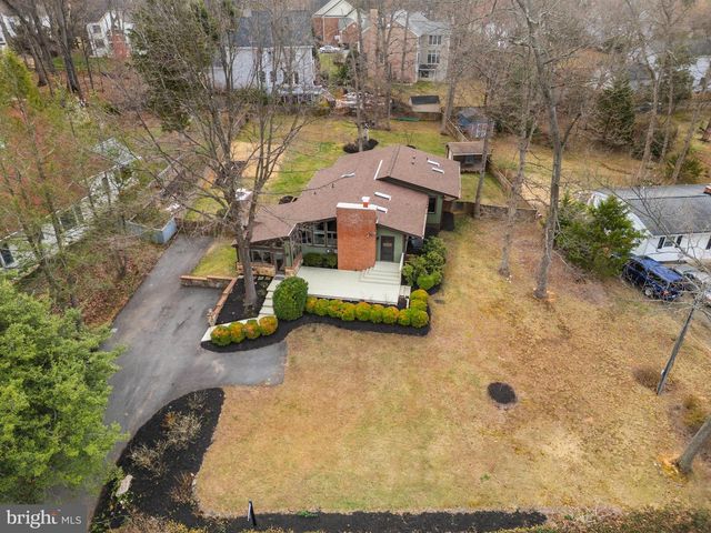 4035 TAYLOR DR, Fairfax, VA 22032