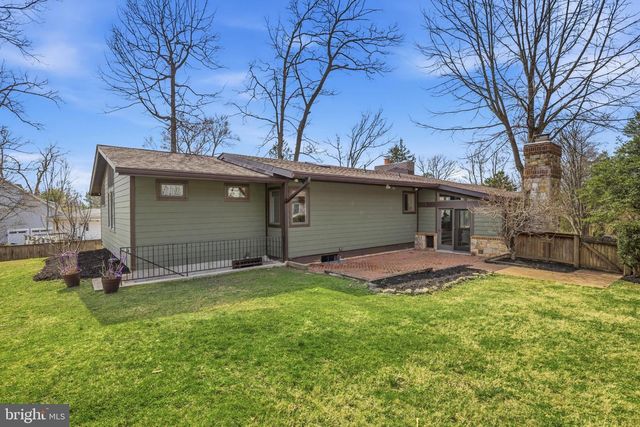 4035 TAYLOR DR, Fairfax, VA 22032