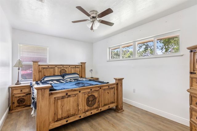 1016 Lynnwood Avenue, Liberty, TX 77575